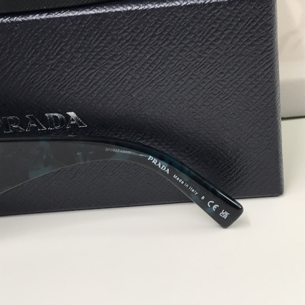 New Authentic Prada Red Tortoise Shell Sunglasses - Picture 14 of 17
